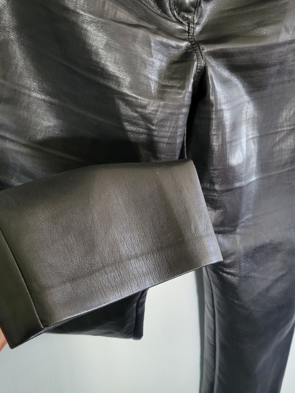 🎈Sale🎈WILFRED Aritzia Black Straight-Leg Faux-Leather Pants SZ 12 - Picture 7 of 12